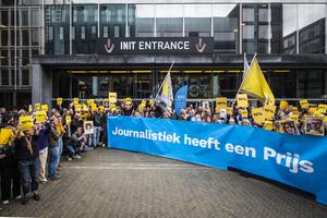 Actie NVJ minimumtarief Journalistenvakbond NVJ demonstreert voor minimumtarief