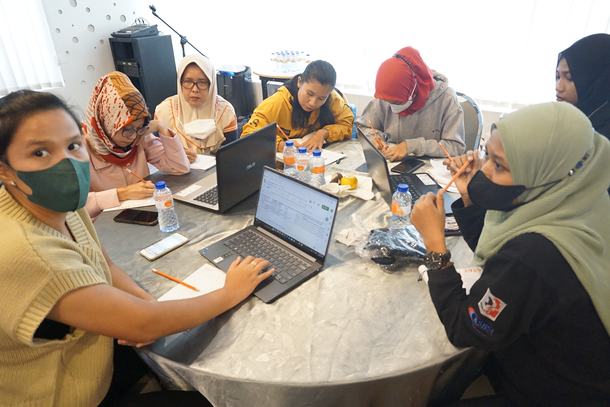 Data Academy Training - Women Worker Academy