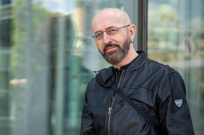 El mito de la automatización: cómo la IA depende y seguirá dependiendo de la mano de obra humana barata